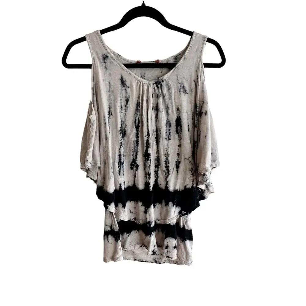 Soft Surroundings Tiered Tie Dye Cold Shoulder Linen Flutter Top